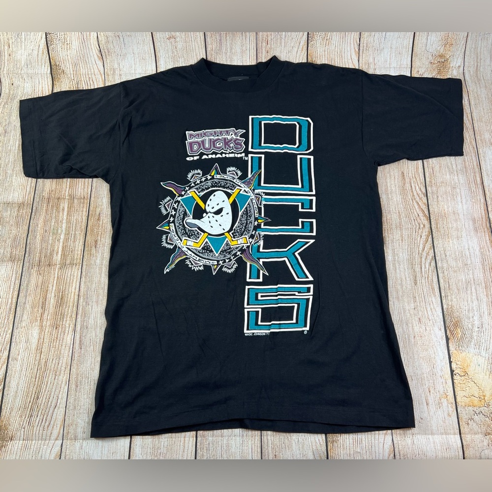 Vintage 90s Anaheim Mighty Ducks Hockey T Shirt Magic Johnson T's Ritz Medium